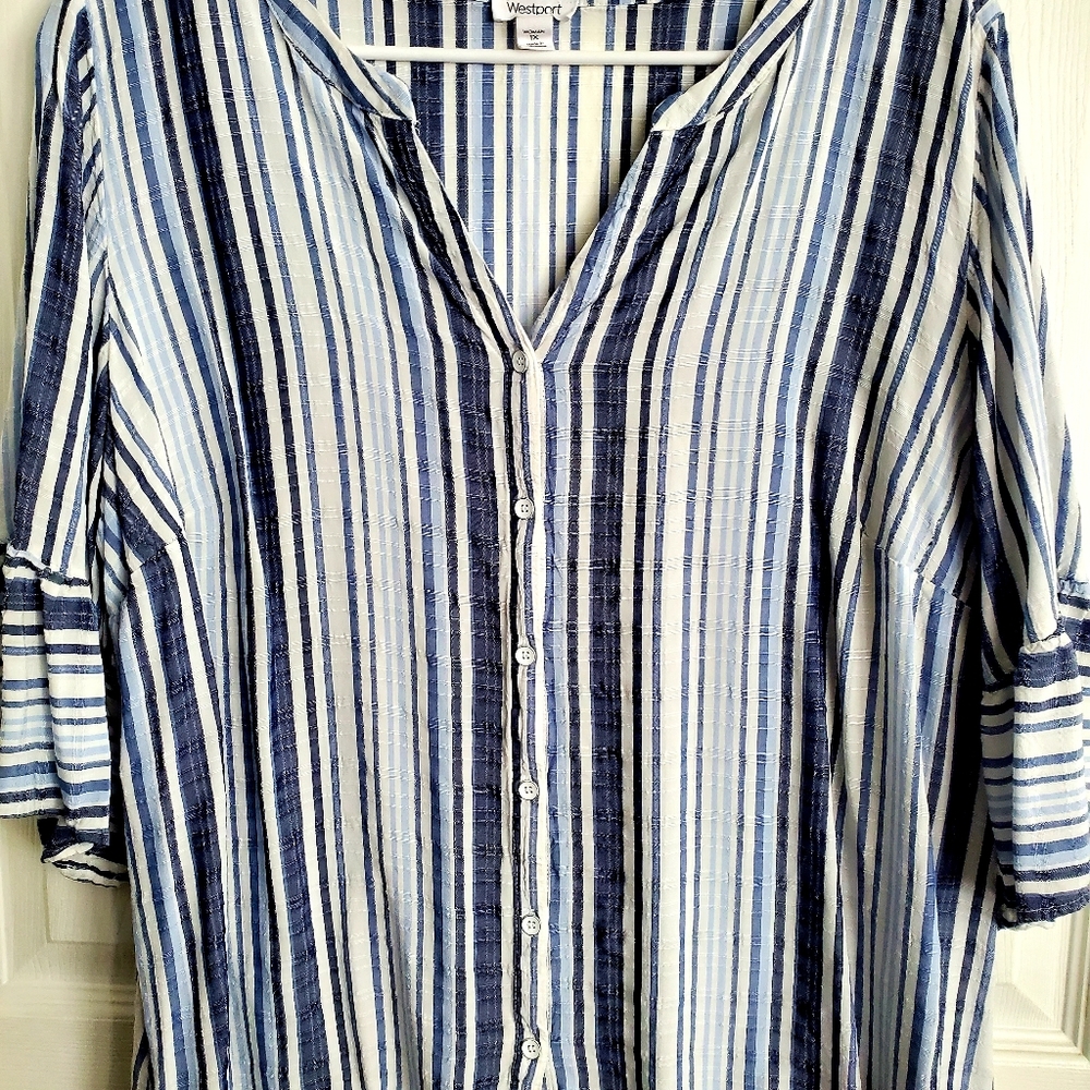 NWOT Westport Navy Blue and White striped top.